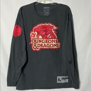 Dungeons & Dragons Long Sleeve Shirt Mens Size XL Cotton Gray Crit 20 Logo Back